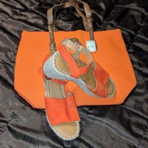 BRAND NEW Summer Wedges Size 11, with matching beach bag